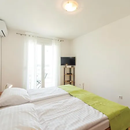 Apartman Cozy In With Wifi